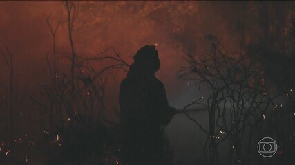 Sul da Europa enfrenta uma das piores temporadas de incêndios florestais em 20 anos