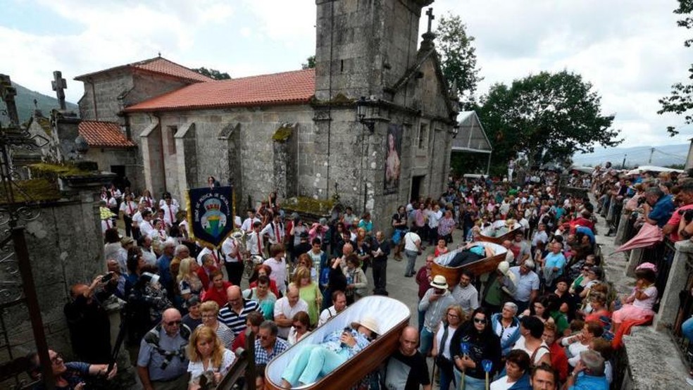 A romaria de As Neves foi declarada Festa de Interesse Turístico da Galícia， três anos atrás — Foto: Miguel Riopa/AFP via Getty Images/BBC