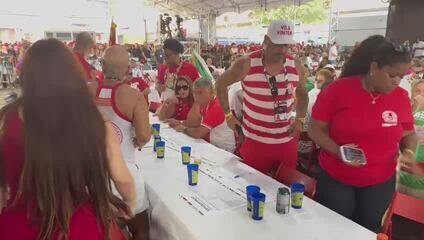 Integrantes da Unidos de Padre Miguel se levantam e deixam a Cidade do Samba